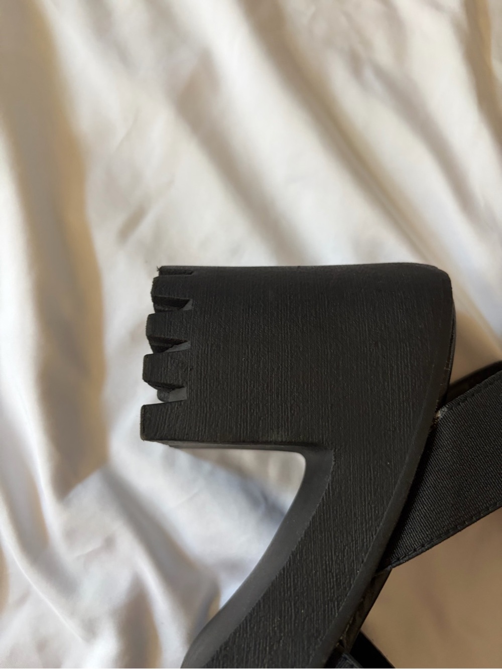 Madden Girl Black Chunky Platform Strappy Sandal Size 9 - Picture 8 of 10